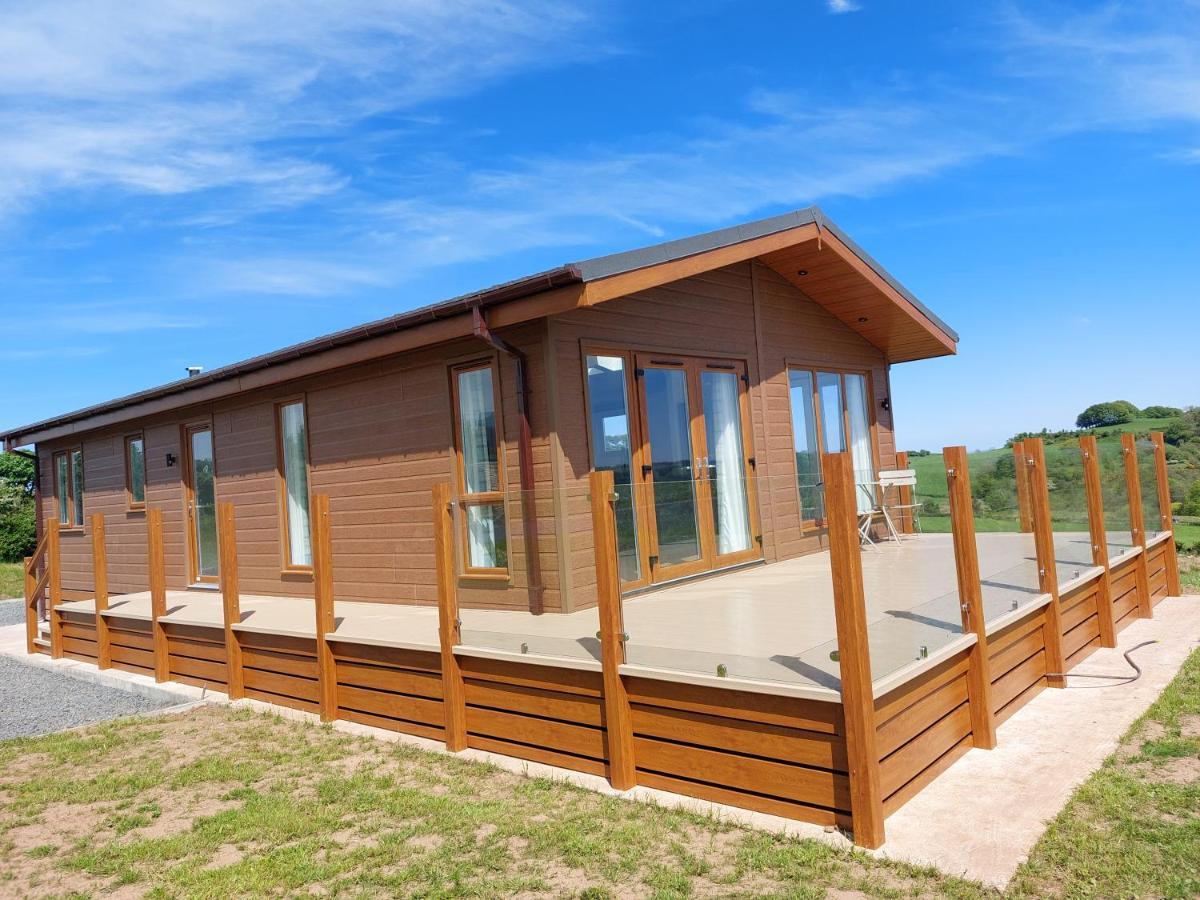 Luxury Family Beechwood Lodge With Hot Tub Lochwinnoch Exterior foto